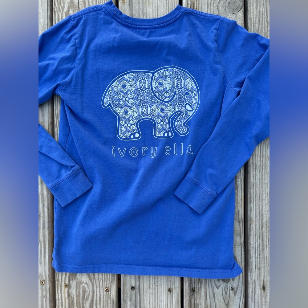 Ivory Ella Women's Navy Long Sleeve‎ T-Shirt Size XS Graphic Print Boho